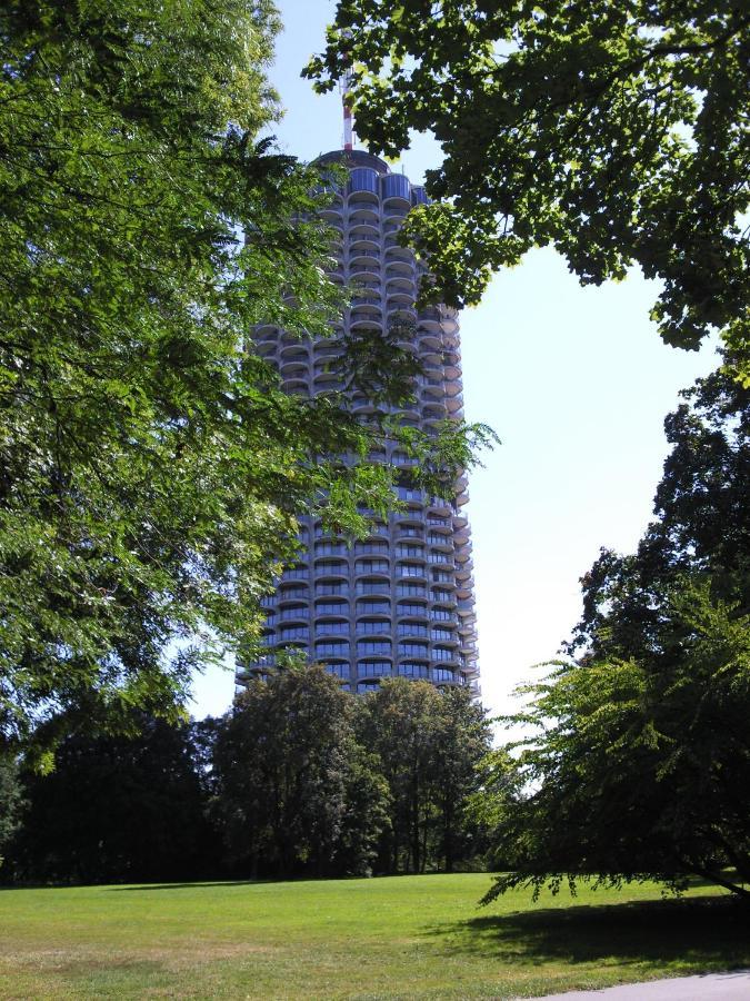 Augsburg Hotelturm Exteriör bild
