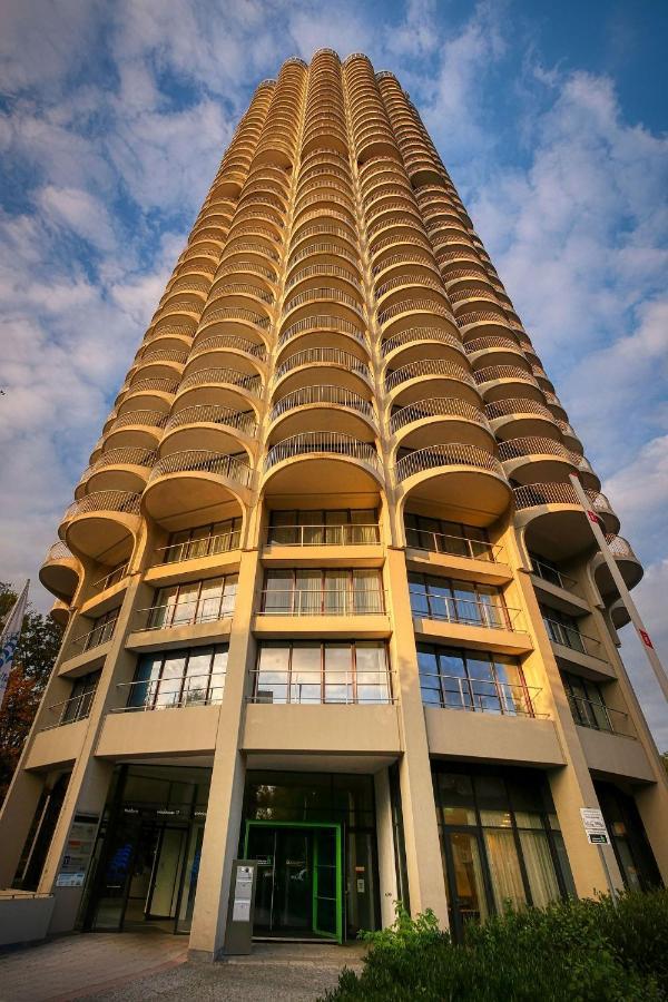 Augsburg Hotelturm Exteriör bild